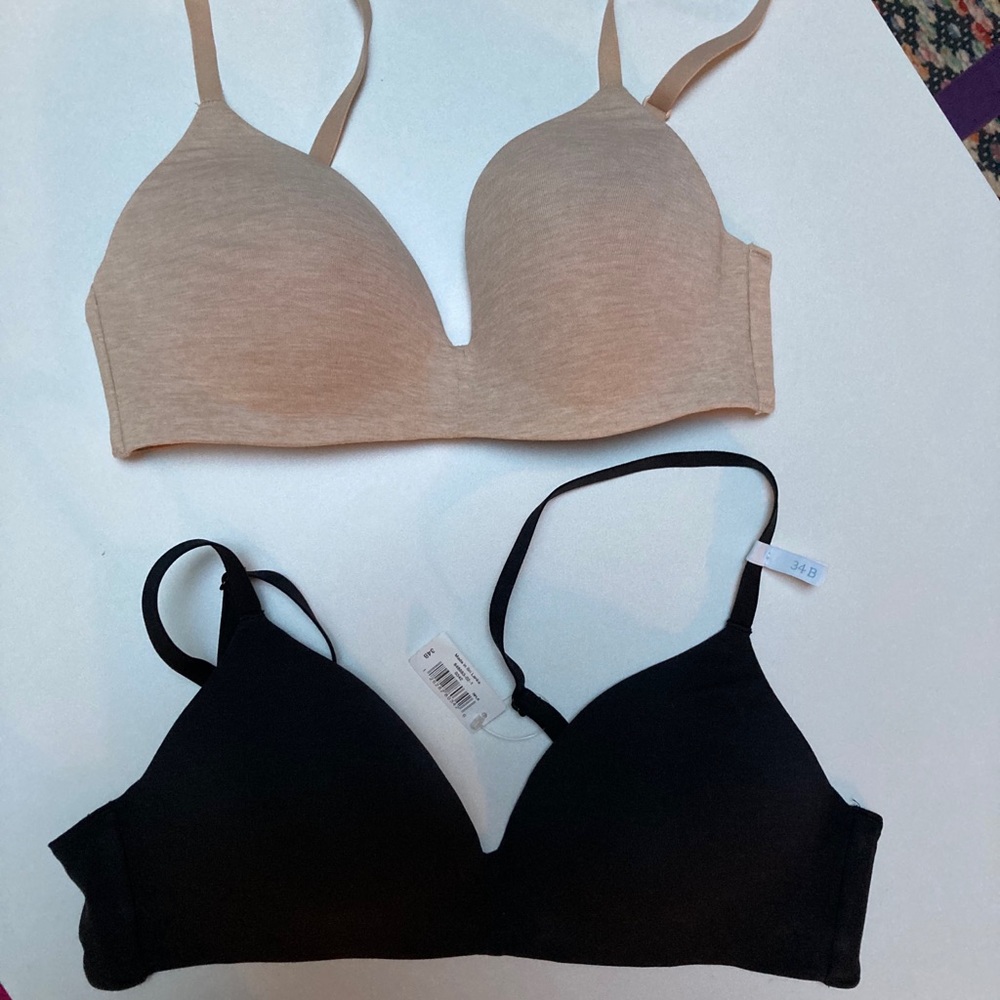 NWT. Love by GAP Breathe Wireless Bras. 34B